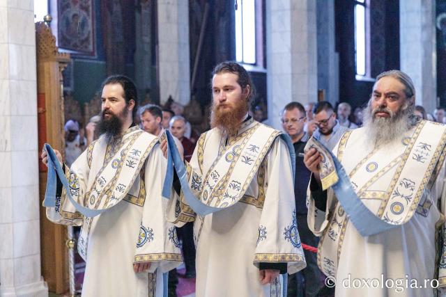 Priveghere la praznicul Schimbării la Față, la Mănăstirea Sihăstria
