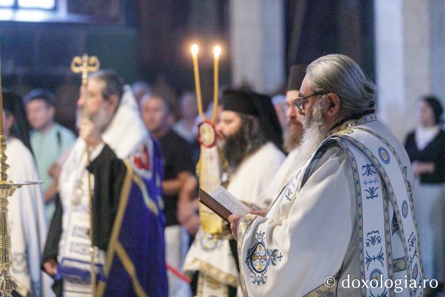 Priveghere la praznicul Schimbării la Față, la Mănăstirea Sihăstria