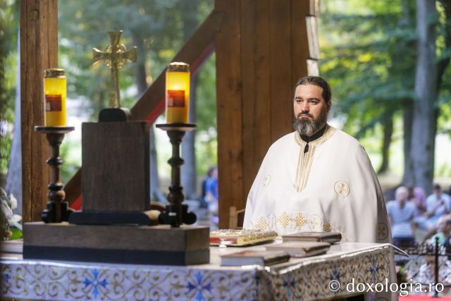 Priveghere la Mănăstirea Brâncoveanu în cinstea Sfântului Cuvios Serafim cel Răbdător