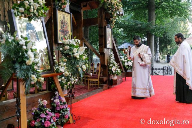 Priveghere la Mănăstirea Brâncoveanu în cinstea Sfântului Cuvios Serafim cel Răbdător