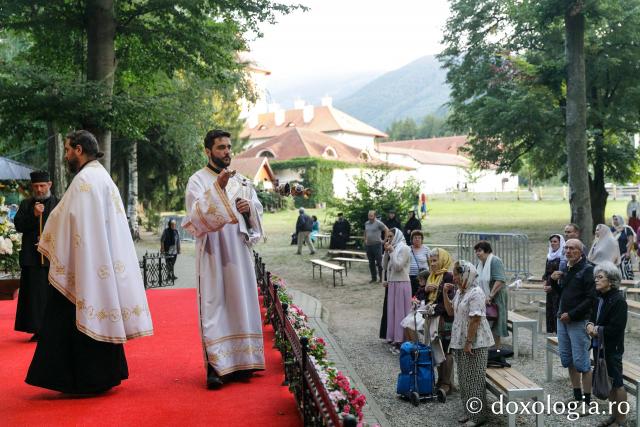 Priveghere la Mănăstirea Brâncoveanu în cinstea Sfântului Cuvios Serafim cel Răbdător