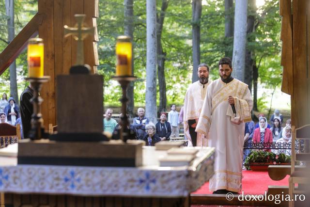 Priveghere la Mănăstirea Brâncoveanu în cinstea Sfântului Cuvios Serafim cel Răbdător