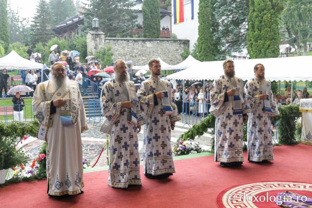 Priveghere în cinstea Sfintei Cuvioase Teodora la Mănăstirea Sihăstria