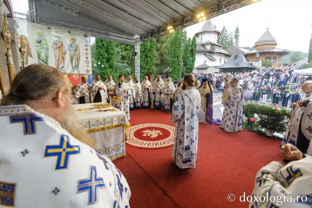 Priveghere în cinstea Sfintei Cuvioase Teodora la Mănăstirea Sihăstria