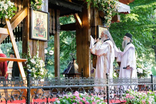Priveghere în cinstea Sfinților Martiri Brâncoveni la Mănăstirea Sâmbăta de Sus