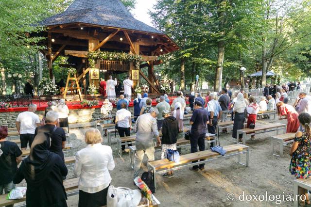 Priveghere în cinstea Sfinților Martiri Brâncoveni la Mănăstirea Sâmbăta de Sus