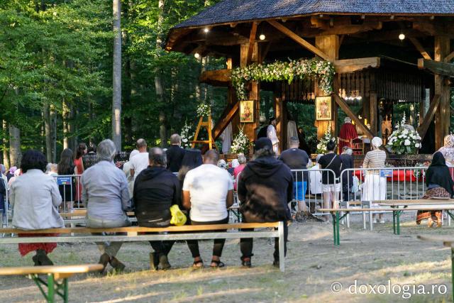 Priveghere în cinstea Sfinților Martiri Brâncoveni la Mănăstirea Sâmbăta de Sus
