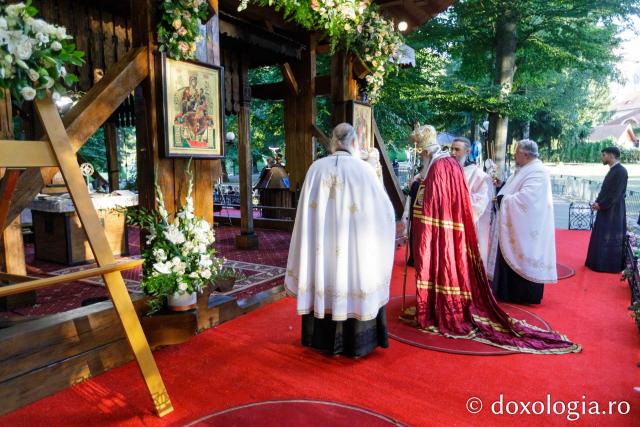 Priveghere în cinstea Sfinților Martiri Brâncoveni la Mănăstirea Sâmbăta de Sus