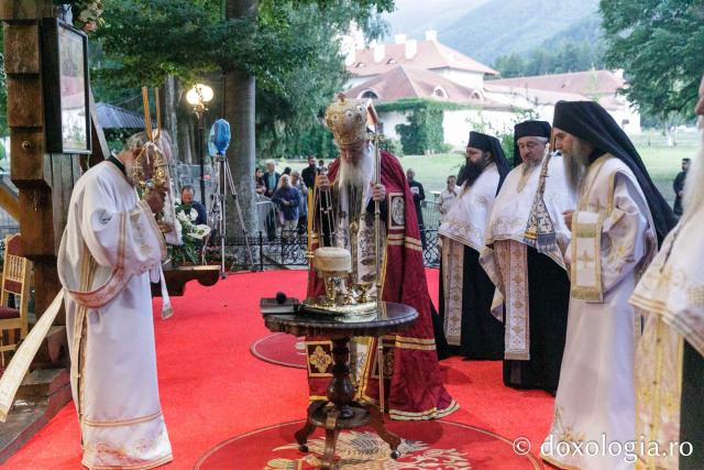 Priveghere în cinstea Sfinților Martiri Brâncoveni la Mănăstirea Sâmbăta de Sus