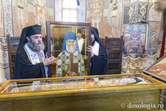 Procesiunea așezării spre închinare a moaștelor Sfântului Cuvios Serafim cel Răbdător de la Sâmbăta de Sus