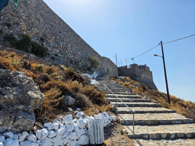 „Panaghia Castelului” – biserica din Insula Leros care adăpostește moaștele Sfintei Cuvioase Gavrilia Papaiannis