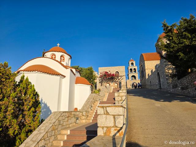 Frumusețea Mănăstirii „Sfântul Cuvios Sava cel Nou” din Kalymnos