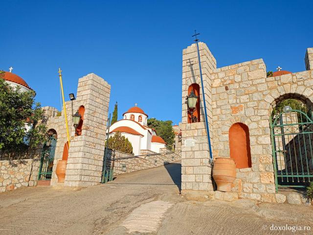 Frumusețea Mănăstirii „Sfântul Cuvios Sava cel Nou” din Kalymnos