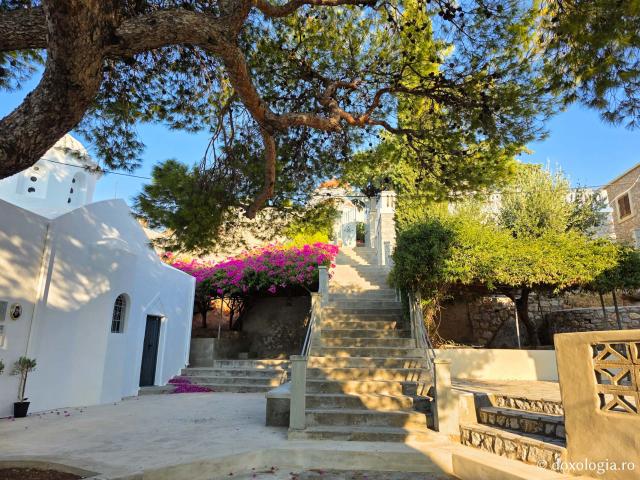 Frumusețea Mănăstirii „Sfântul Cuvios Sava cel Nou” din Kalymnos