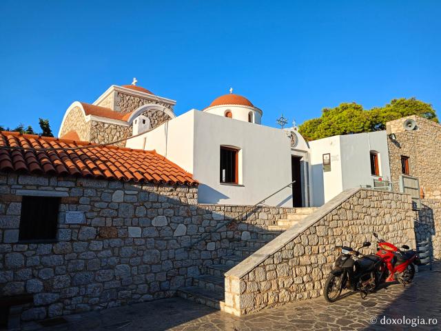 Frumusețea Mănăstirii „Sfântul Cuvios Sava cel Nou” din Kalymnos