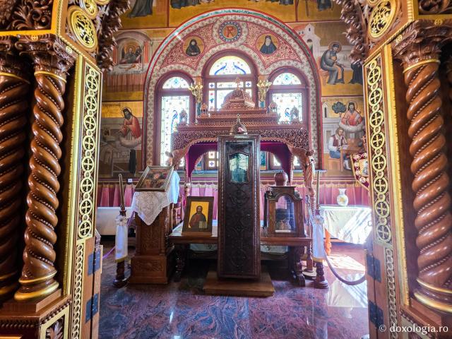 Frumusețea Mănăstirii „Sfântul Cuvios Sava cel Nou” din Kalymnos