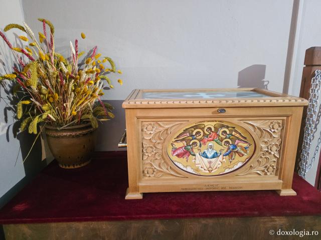 Moaștele Sfintei Cuvioase Gavrilia Papaiannis  - „Panaghia Castelului” – biserica din Insula Leros care adăpostește moaștele Sfintei Cuvioase Gavrilia Papaiannis