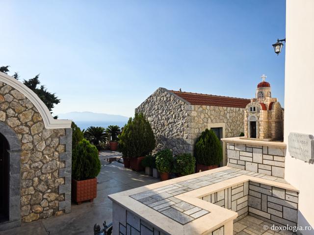 Frumusețea Mănăstirii „Sfântul Cuvios Sava cel Nou” din Kalymnos