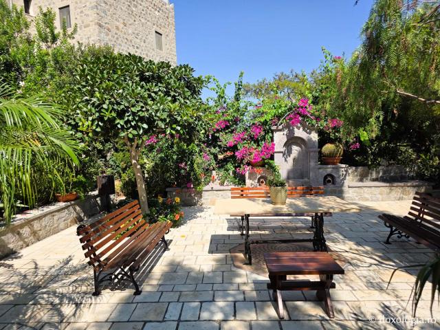 Mănăstirea „Buna Vestire” din Patmos, ctitoria Sfântului Amfilohie Makris