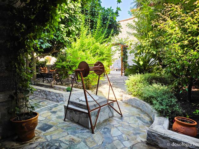 Mănăstirea „Buna Vestire” din Patmos, ctitoria Sfântului Amfilohie Makris