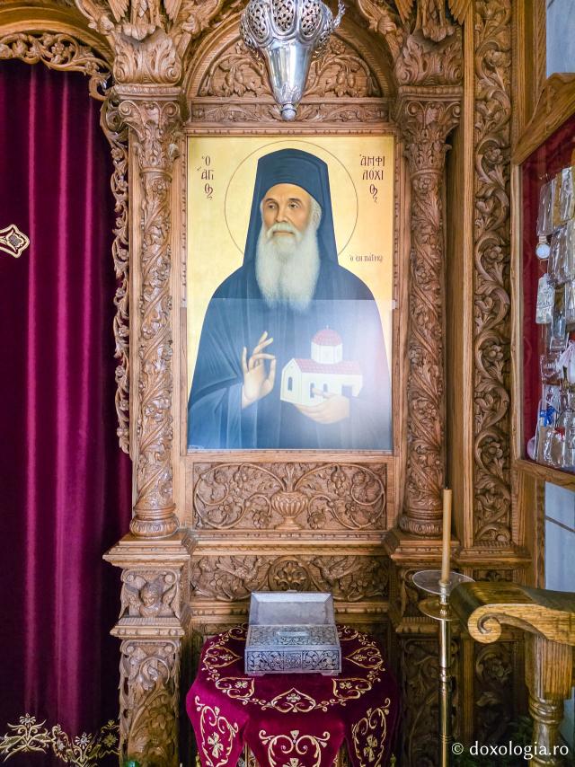 Moaștele Sfântului Amfilohie Makris - Mănăstirea „Buna Vestire” din Patmos, ctitoria Sfântului Amfilohie Makris