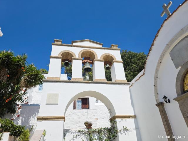 Biserica „Panaghia Diasozousa” din Patmos – locașul ce deține o frumoasă icoană făcătoare de minuni a Maicii Domnului