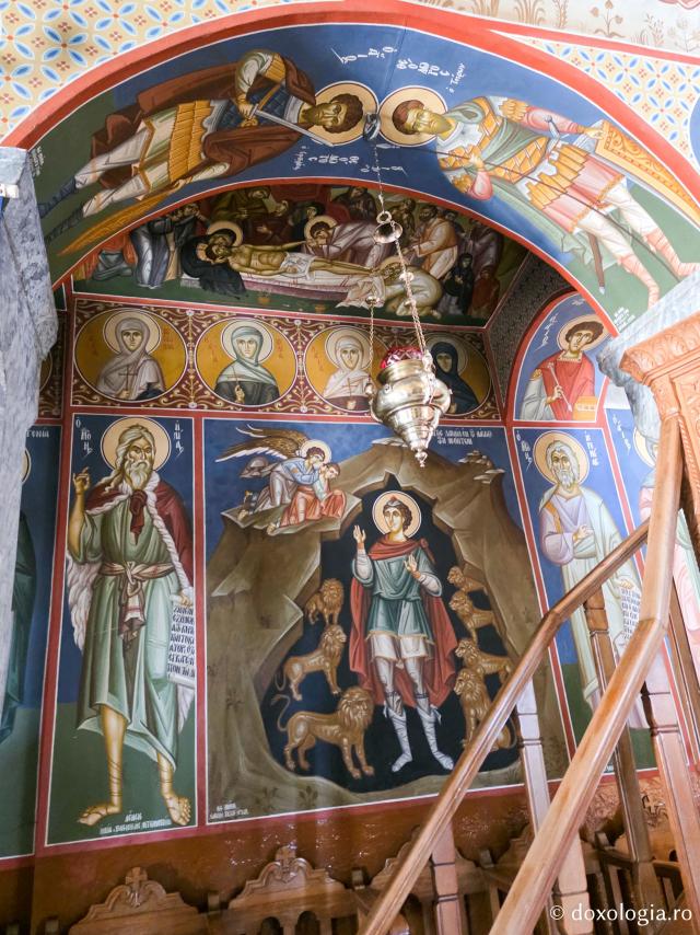 Biserica „Panaghia Diasozousa” din Patmos – locașul ce deține o frumoasă icoană făcătoare de minuni a Maicii Domnului
