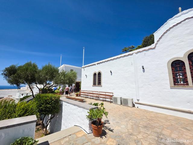 Biserica „Panaghia Diasozousa” din Patmos – locașul ce deține o frumoasă icoană făcătoare de minuni a Maicii Domnului