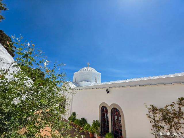 Biserica „Panaghia Diasozousa” din Patmos – locașul ce deține o frumoasă icoană făcătoare de minuni a Maicii Domnului