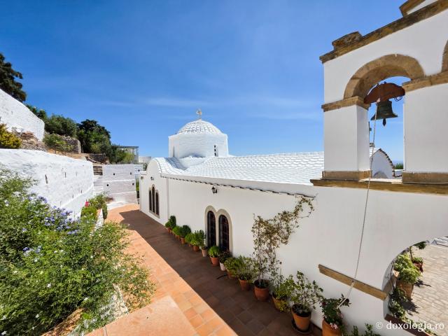 Biserica „Panaghia Diasozousa” din Patmos – locașul ce deține o frumoasă icoană făcătoare de minuni a Maicii Domnului