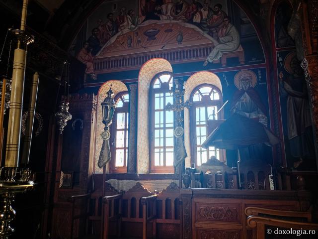 Biserica „Panaghia Diasozousa” din Patmos – locașul ce deține o frumoasă icoană făcătoare de minuni a Maicii Domnului