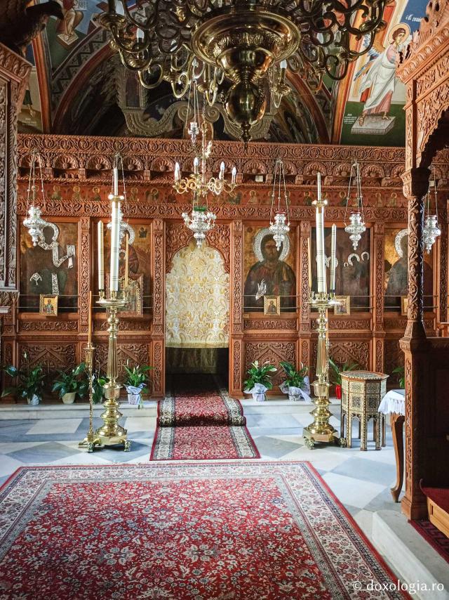 Biserica „Panaghia Diasozousa” din Patmos – locașul ce deține o frumoasă icoană făcătoare de minuni a Maicii Domnului