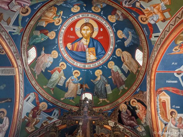 Biserica „Panaghia Diasozousa” din Patmos – locașul ce deține o frumoasă icoană făcătoare de minuni a Maicii Domnului