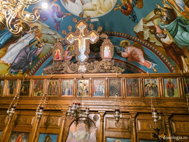 Popas la bisericuța „Panagia tou Glykiou” din Kalymnos