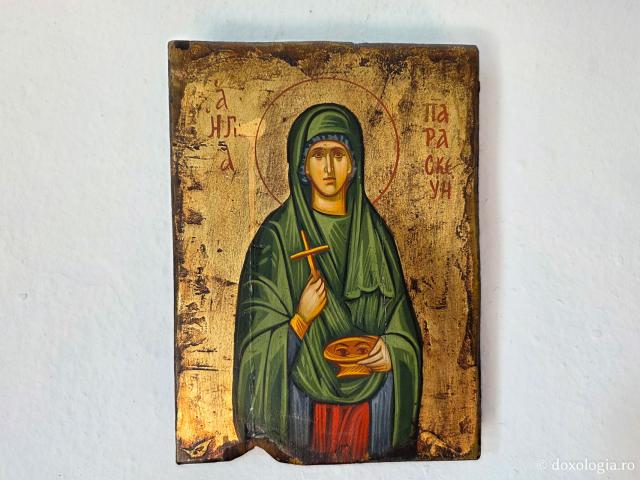 Paraclisul închinat Sfintei Mucenițe Paraschevi, bisericuța de pe stâncă din Skala, Insula Patmos