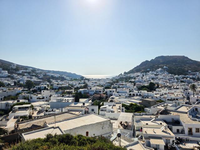 Paraclisul închinat Sfintei Mucenițe Paraschevi, bisericuța de pe stâncă din Skala, Insula Patmos