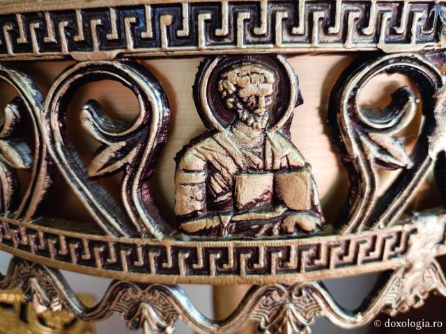 Paraclisul închinat Sfintei Mucenițe Paraschevi, bisericuța de pe stâncă din Skala, Insula Patmos