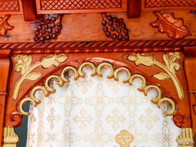 Paraclisul închinat Sfintei Mucenițe Paraschevi, bisericuța de pe stâncă din Skala, Insula Patmos
