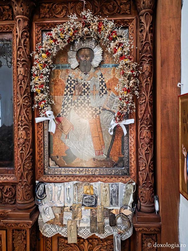 Moment de tihnă la biserica închinată Sfântului Mucenic Foca din Patmos