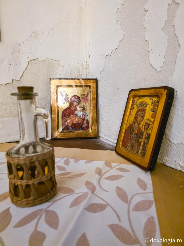 Moment de tihnă la biserica închinată Sfântului Mucenic Foca din Patmos