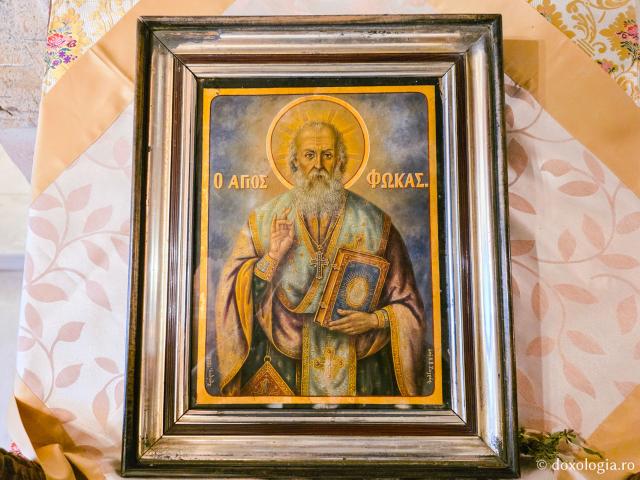 Moment de tihnă la biserica închinată Sfântului Mucenic Foca din Patmos