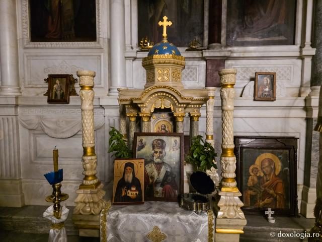 Biserica „Sfântul Ierarh Nicolae” – locașul impunător cu vedere spre portul din Insula Kalymnos