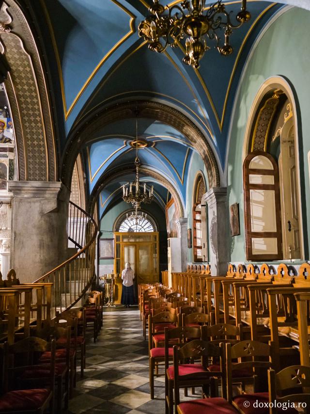 Biserica „Sfântul Ierarh Nicolae” – locașul impunător cu vedere spre portul din Insula Kalymnos