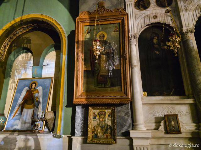 Biserica „Sfântul Ierarh Nicolae” – locașul impunător cu vedere spre portul din Insula Kalymnos