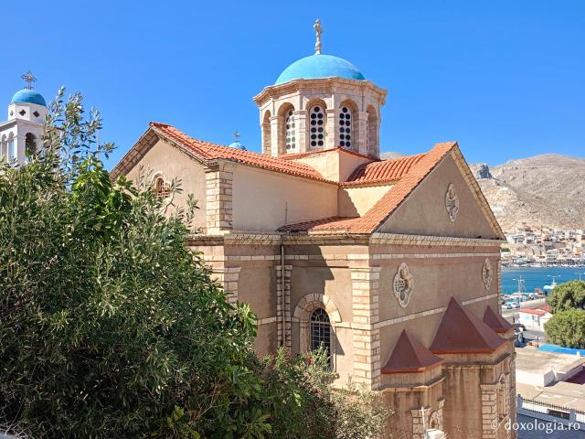 Biserica „Sfântul Ierarh Nicolae” – locașul impunător cu vedere spre portul din Insula Kalymnos