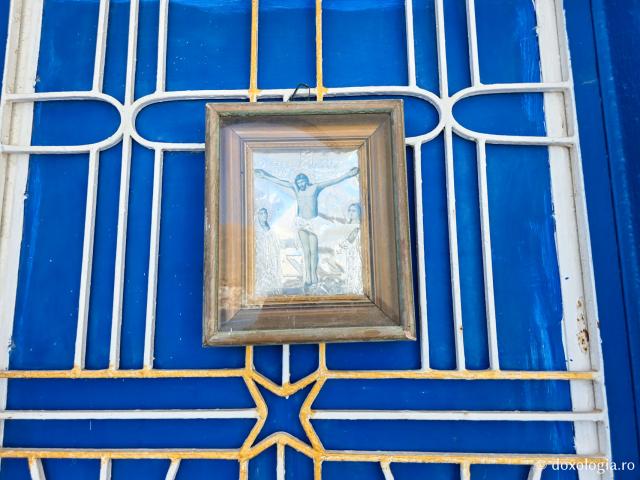 Pași de pelerin la capela închinată Sfintei Cruci din Pothia, capitala Insulei Kalymnos