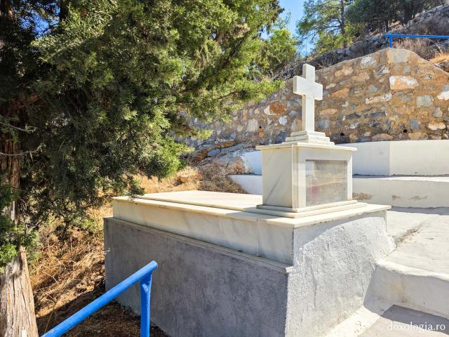 Pași de pelerin la capela închinată Sfintei Cruci din Pothia, capitala Insulei Kalymnos