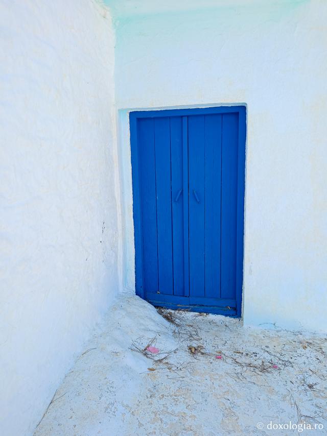 Pași de pelerin la capela închinată Sfintei Cruci din Pothia, capitala Insulei Kalymnos