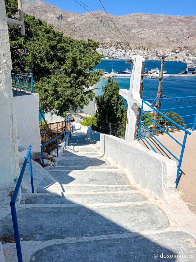 Pași de pelerin la capela închinată Sfintei Cruci din Pothia, capitala Insulei Kalymnos