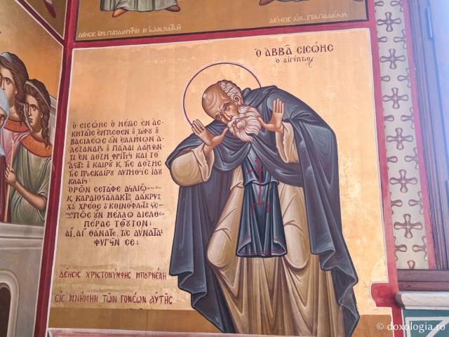 Clipe de răgaz în fața frescelor din biserica principală a Mănăstirii Sfântului Cuvios Sava cel Nou din Kalymnos